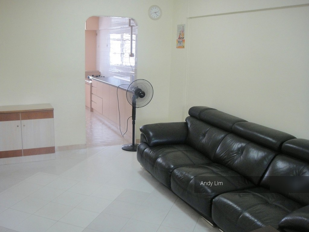 Hougang Avenue 8 thumbnail photo
